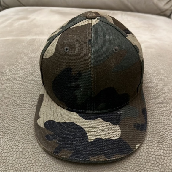 Mens KBETHOS 7 1/4 Fitted Cameo Hat. - Picture 2 of 8